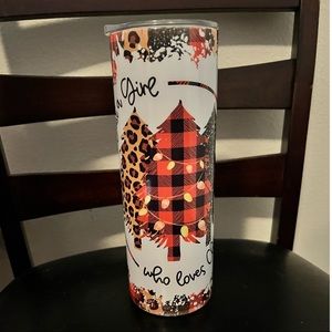 3/$12 Christmas stainless steel to-go holder 🎄